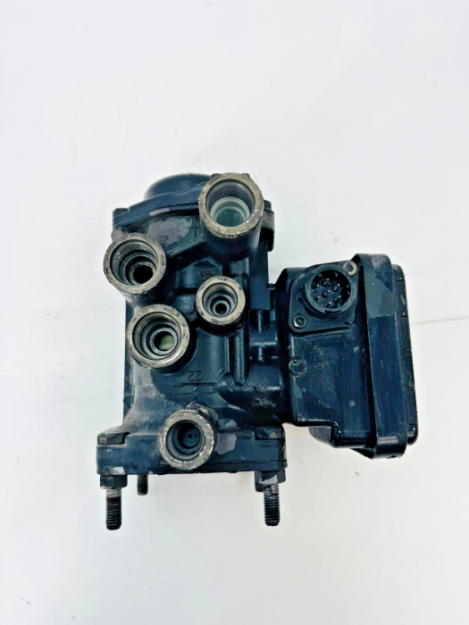 MAN TGS/TGX EBS Trailer Control Valve 81523016213 K020623 Euro 5/6 view 6