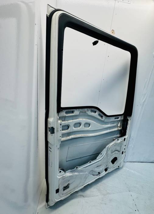 MAN TGX/TGA Left Front Door Shell 81626004129 81626004117 81626004109 Euro 5/6 view 8