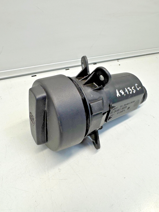 MAN TGS/TGX/TGA Washer Filler Neck Housing Cap 81264816059 81.26481-6059 Used view 6