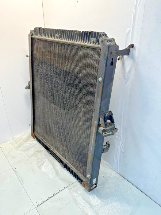 Mercedes Actros MP4/MP5 Coolant Radiator A9605002501 A9605000901 Front Used view 3