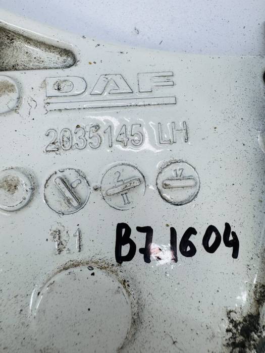 DAF CF/XF Lower Step Support Bracket 2035145 1948151 1798459 LH Used OEM view 3