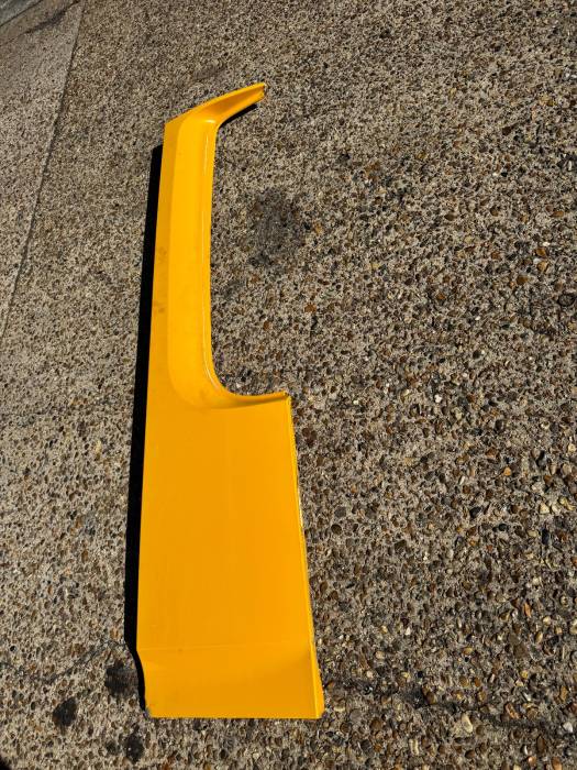 DAF XF106 Rear Cab Fairing RH 1836001 1836000 DAF767 DF1094 Yellow Euro 6 Used view 3