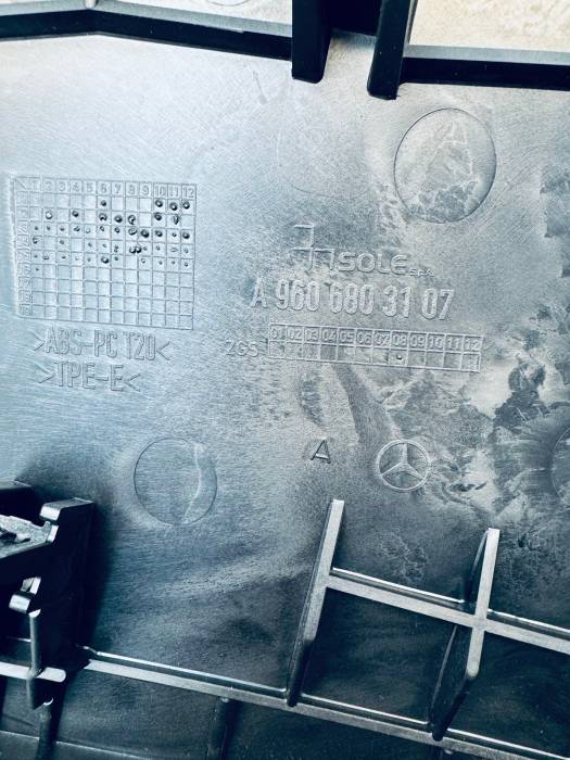 Mercedes Actros MP4 Instrument Panel Cover Trim A9606803107 A9606805708 Used view 4