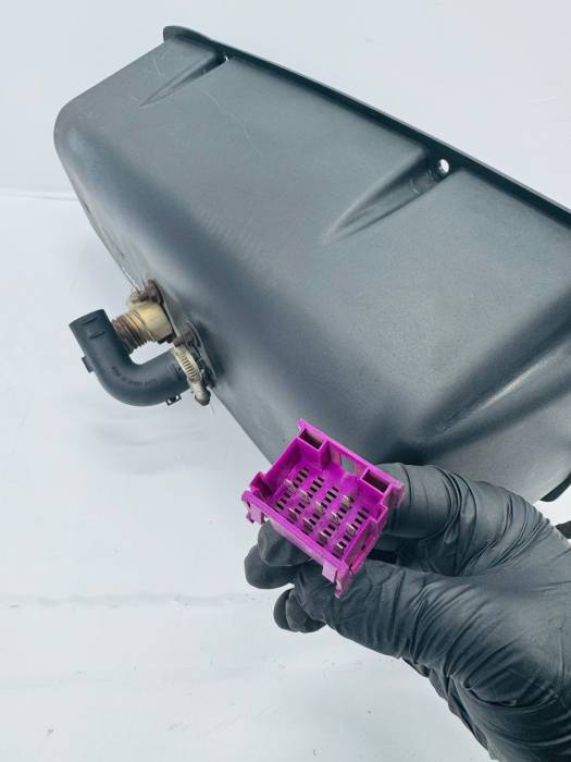 MAN TGX Webasto Auxiliary Heater Housing Box 81619490026 81619490025 24V Euro 5 view 6