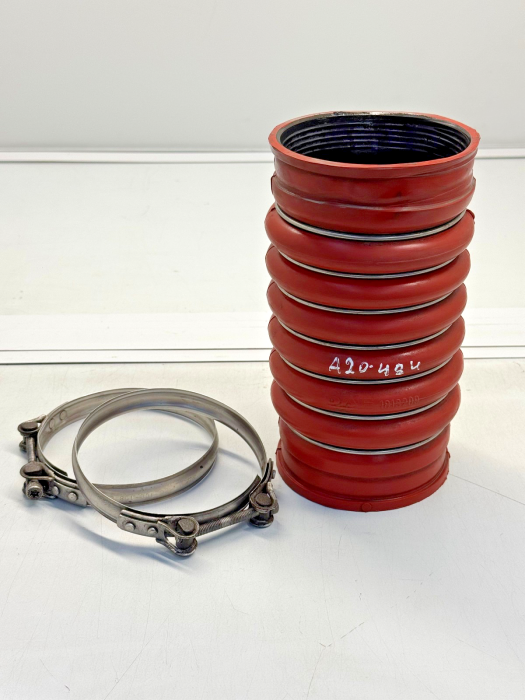 Daf XF106/CF Charge Air Hose 1813209 SI-DA41 054.300 Red Silicone Euro 6 Used view 2