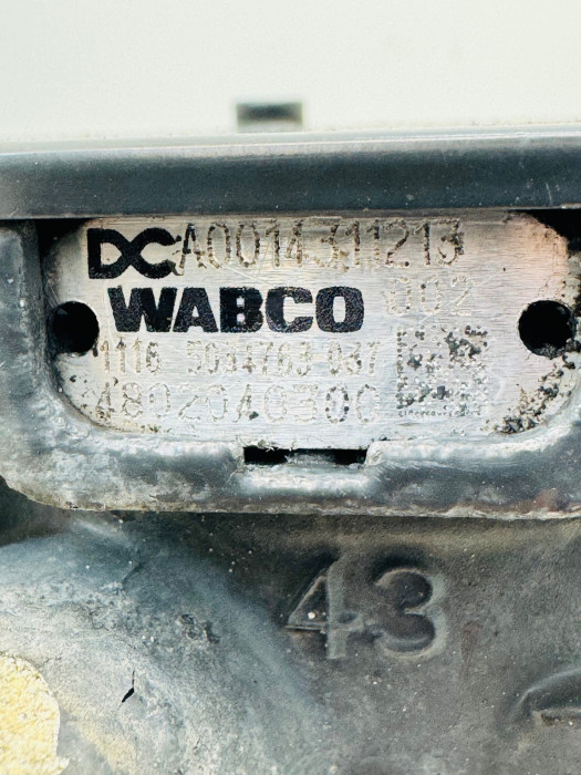 Mercedes Actros EBS Trailer Valve A0014311213 Wabco 4802040300 4802044000 Used