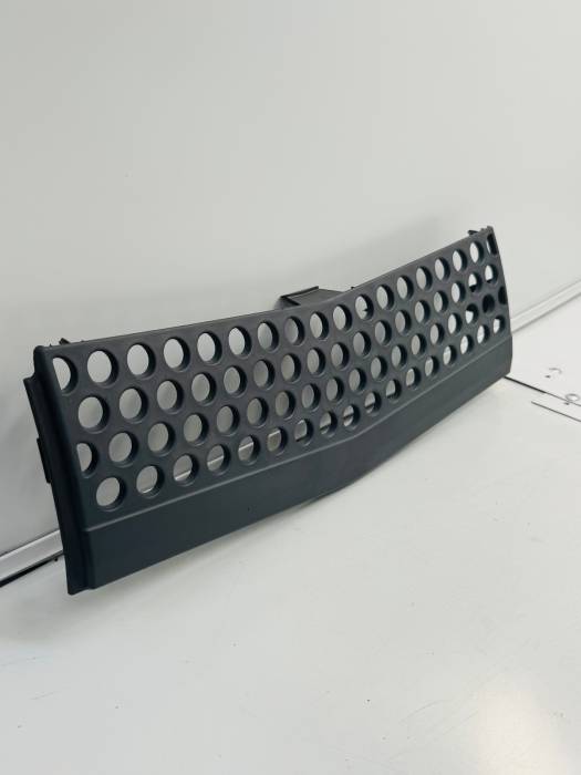 Mercedes Actros MP4 Front Radiator Grille Centre Insert A9608850153 102006651 view 3