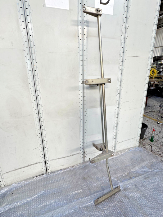 DAF XF106 Rear Cab Deflector Mounting Frame LH Ref 1836000 1836001 Euro 6 Used view 3