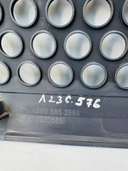 Mercedes Actros MP4/MP5 Lower Right Grille Step Trim A9608852684 A9608831801 view 5