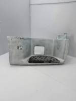 MAN TGA/TGX Lower Step Housing RH 81615100314 EAN 4051334947819 Euro 5/6 Used view 3