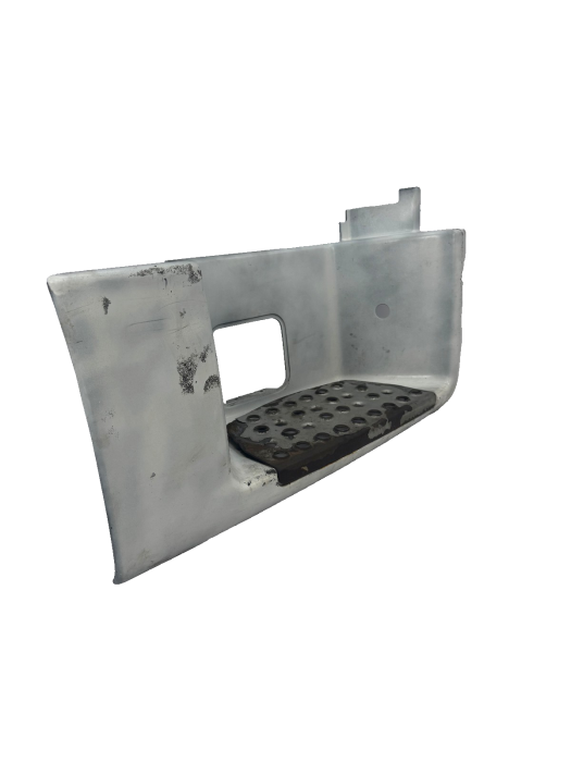 MAN TGA/TGX Lower Step Housing RH 81615100314 EAN 4051334947819 Euro 5/6 Used view 2