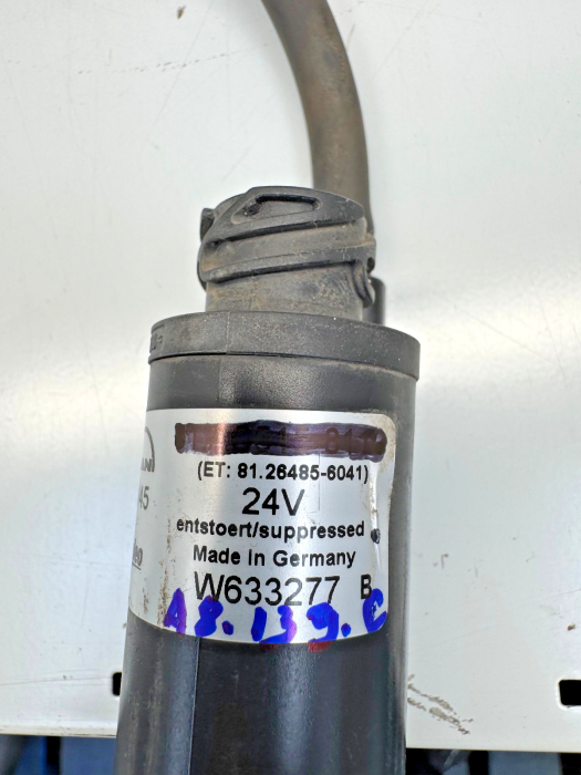 MAN TGX/TGS 24V Windscreen Washer Pump 81264856041 81.26485-6041 W633277 - Used view 3