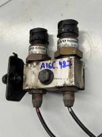 Volvo FH/FM Air Pressure Sensor Pair 20829689 23914 20528336 With Bracket Used view 6