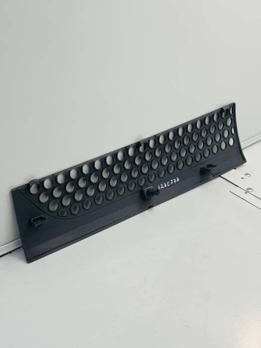 Mercedes Actros MP4/MP5 Lower Left Grille Step Trim A9608852584 102006651 Used view 6