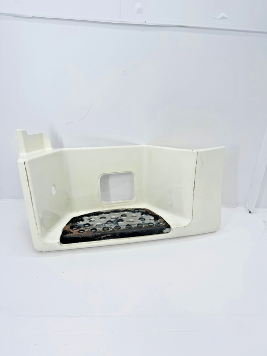 MAN TGX/TGA Lower Left Step Housing Stepwell 81.61510-0371 81615100371 Euro 6 view 3