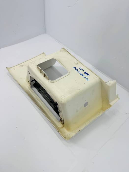 MAN TGX/TGA Lower Left Step Housing Stepwell 81.61510-0371 81615100371 Euro 6 view 5