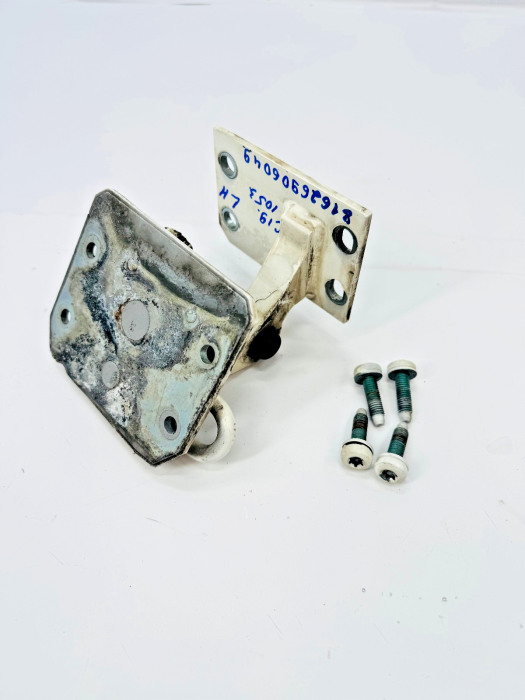 MAN TGA/TGL/TGM/TGS/TGX Upper Door Hinge 81626906049 81626906031 LH Euro 6 view 4