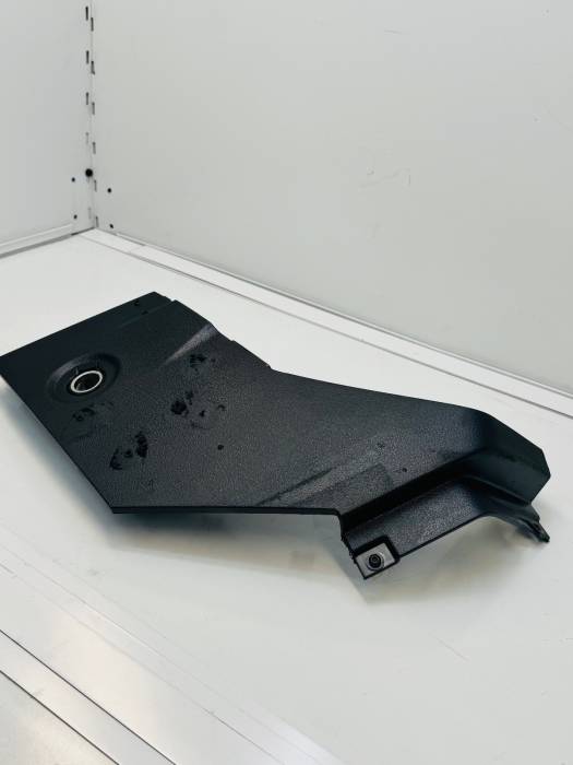 Mercedes Actros MP4 Dash Centre Lower Cover A9606805480 A9606807181 24V Socket view 4