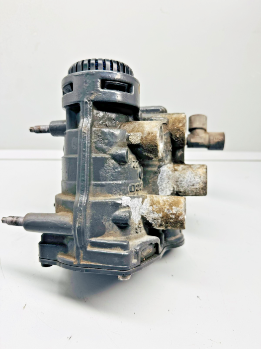DAF FX106 Wabco EBS Trailer Control Valve 4802040310 1747137 24V Used