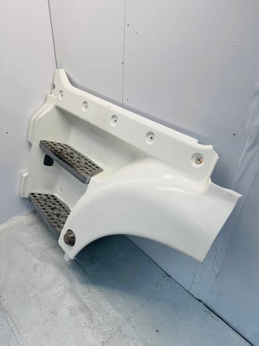 MAN TGX TGA LH Cab Step Wheel Arch Panel 81615100921 81615100545 81615100549 view 3