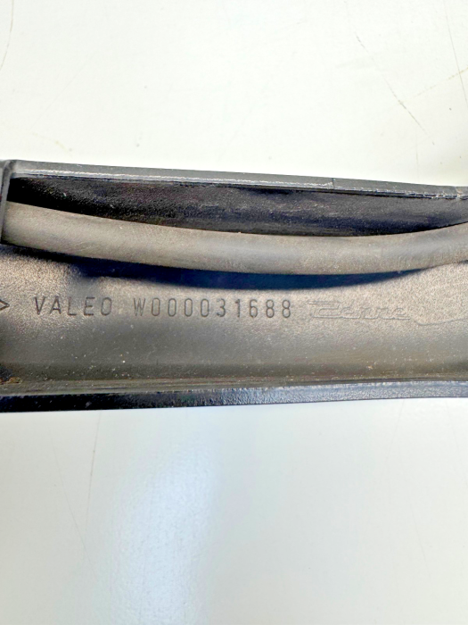 MAN TGX Euro 6 Wiper Arm Valeo W000031688 81264306082 81264406035 RH Front Used view 4