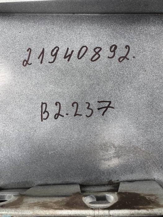 Volvo FH4 Mudguard Extension LH 21940892 84029888 84233575 Used view 4