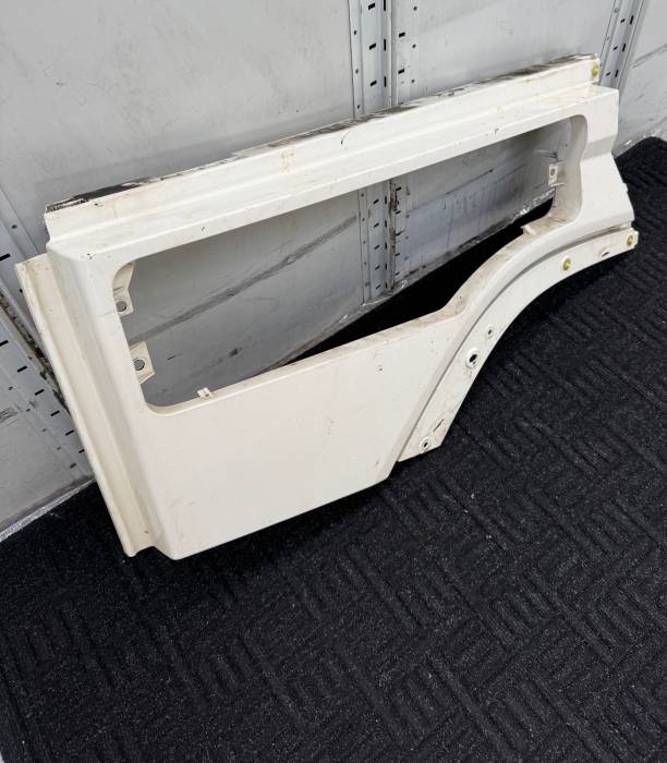 Volvo FH4/FM4 Cab Mudguard Extension RH 84030235 21940886 84029888 Euro 6 Used view 4