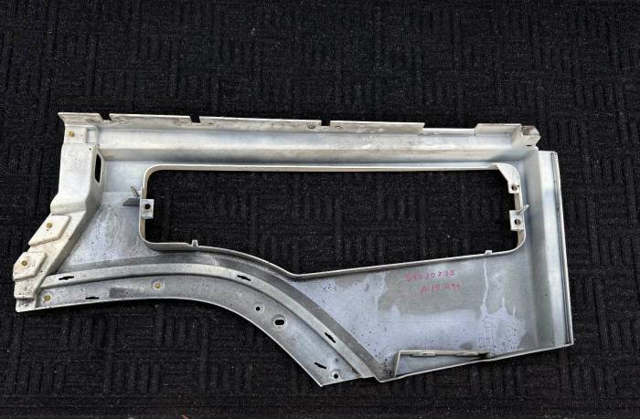 Volvo FH4/FM4 Cab Mudguard Extension RH 84030235 21940886 84029888 Euro 6 Used view 5