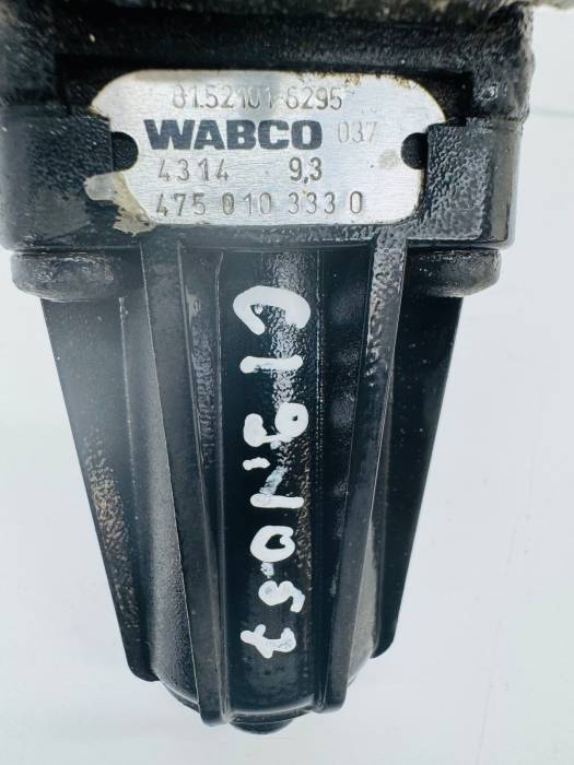 MAN TGA/TGL/TGM/TGS/TGX Pressure Limiting Valve 81521016295 4750103330 Wabco view 3