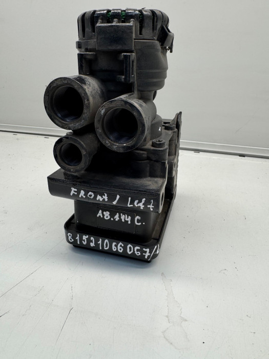 MAN TGX/TGS Valve EBS Modulator Front Left 81.52106-6067 81521066067 K050211