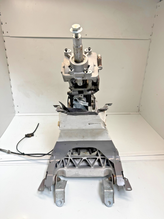 Volvo Steering Column Adjustment Assembly 3980337 20575171 20575169 Used view 4