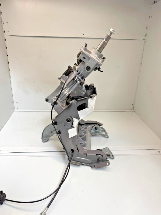 Volvo Steering Column Adjustment Assembly 3980337 20575171 20575169 Used view 5