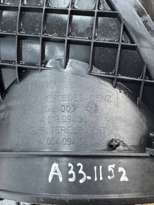 MERCEDES-BENZ Actros MP4/MP5 Engine Air Filter Housing A0040946904 A0040949104 view 3