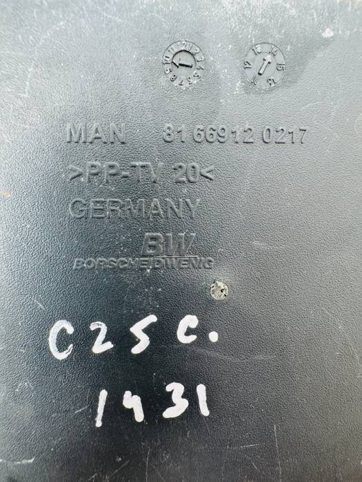 MAN TGA TGX Cabin Storage Compartment 81669120217 81.66912-0217 81669120218 Used view 6