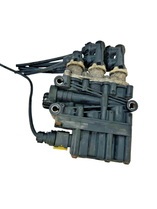 Scania L/P/G/R/T ECAS Solenoid Valve 1889795 Wabco 4728900200 24V Used view 2
