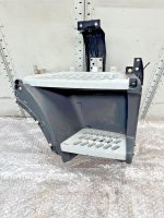 Volvo FH4/FM4 Right Step Plate Assembly RH 82151654 82151656 82141521 82355197 view 2