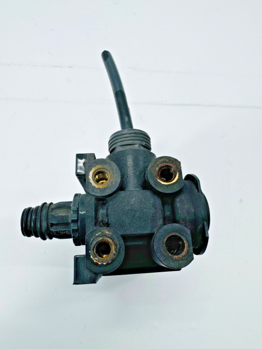 Volvo FH/FM/FMX Solenoid Valve 21472978 23439998 24145125 24V Euro 6 Used view 7