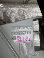 Volvo FH4/FM/FMX Left Step Plate Assembly 82142327 82136982 82142329 82144986 LH view 2