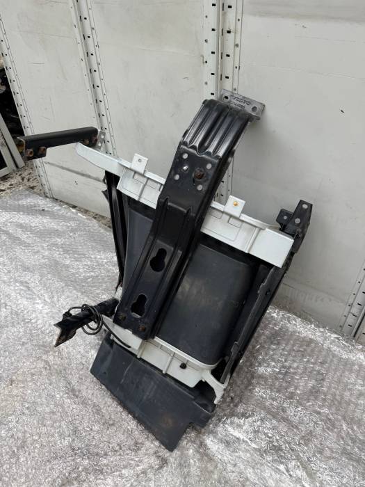 Volvo FH4/FM/FMX Left Step Plate Assembly 82142327 82136982 82142329 82144986 LH view 5