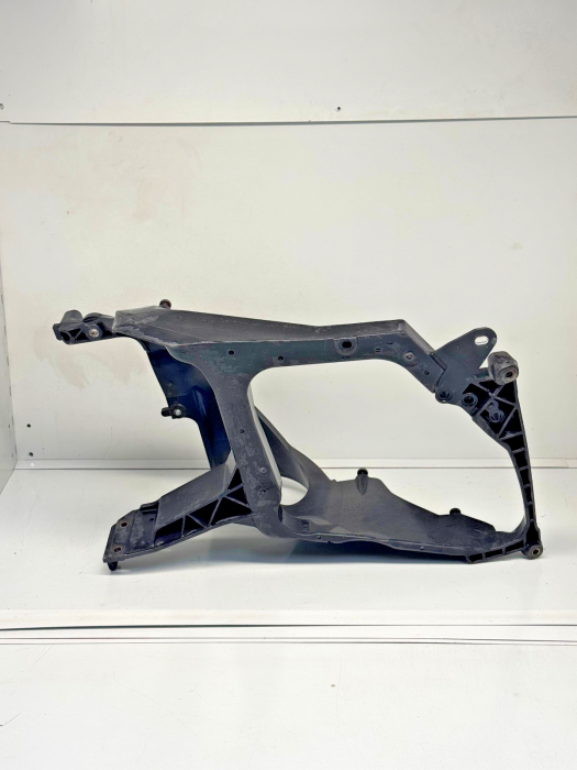 DAF XF106 Headlamp Mounting Bracket LH 2107372 1798448 Left Euro 6 Used view 3