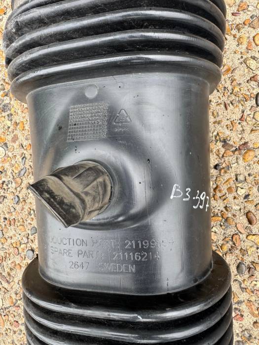 Volvo FH4/FH5/FM4/FM5 Air Intake Hose 21199194 21116214 1895710 Euro 6 Used view 4