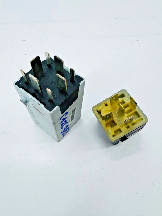 MAN TGS/TGX Load Relay 24V 8125902052 81.25902-0521 V23234-C0004-X021 Euro 5/6 view 3