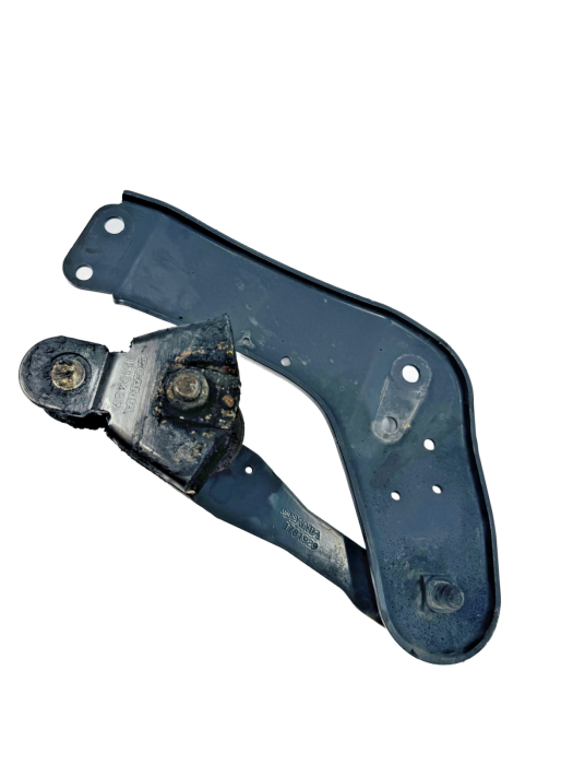 Scania 4 Series P/G/R/T Rear Cab Lock Bracket 1519439 1781929 RH Used OEM view 8