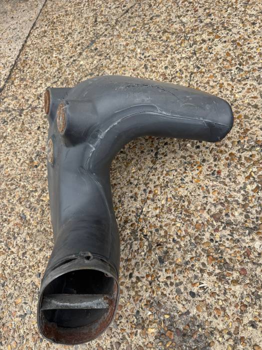 Volvo FH4/FH5 Air Intake Connection Pipe 21627374 7421627374 21627376 Used view 4