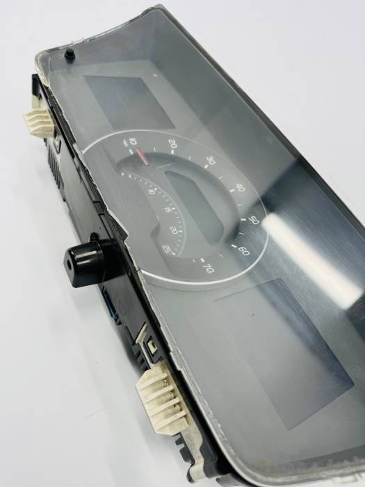 Volvo FH4/FM4 Instrument Cluster 21589171-P01 21982569 22038171 24V Euro 6 Used view 4