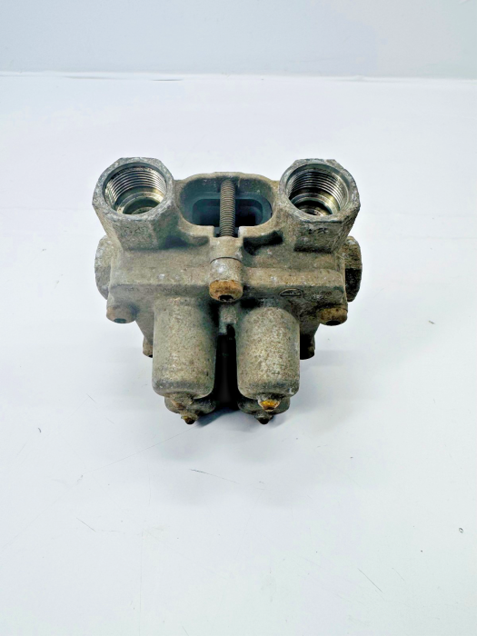 MAN TGA/TGL/TGM/TGX 4-Circuit Protection Valve 81521516098 Wabco 9347144000 view 4