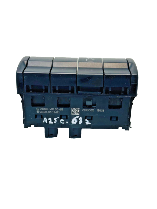 Mercedes Actros MP4 Switch Panel A9605400046 ZGS002 3320.8101-01 Dashboard Used view 6