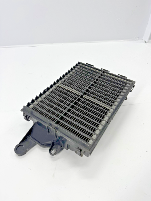 Volvo FH4/FM4 Cabin Air Filter Housing 82220205 84813198 13099 0203 RH Euro 6 view 4