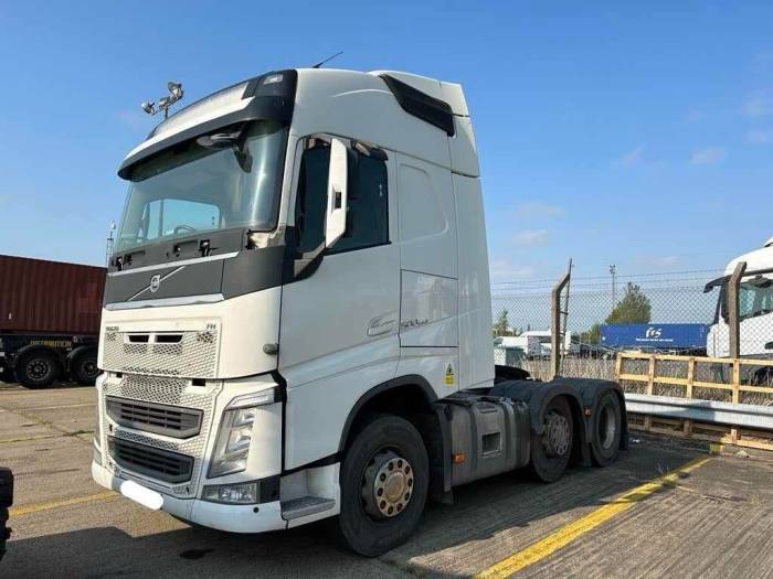 Volvo FH4 BRAKING FOR PARTS WHEEL NUT ONLY view 3