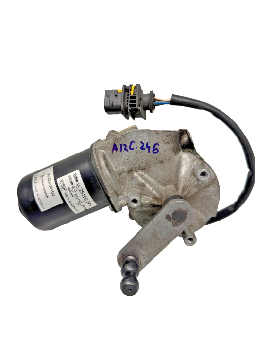 Volvo FH4/FM4 Windscreen Wiper Motor 24V Valeo 84194648 82907420 84194672 Used view 5